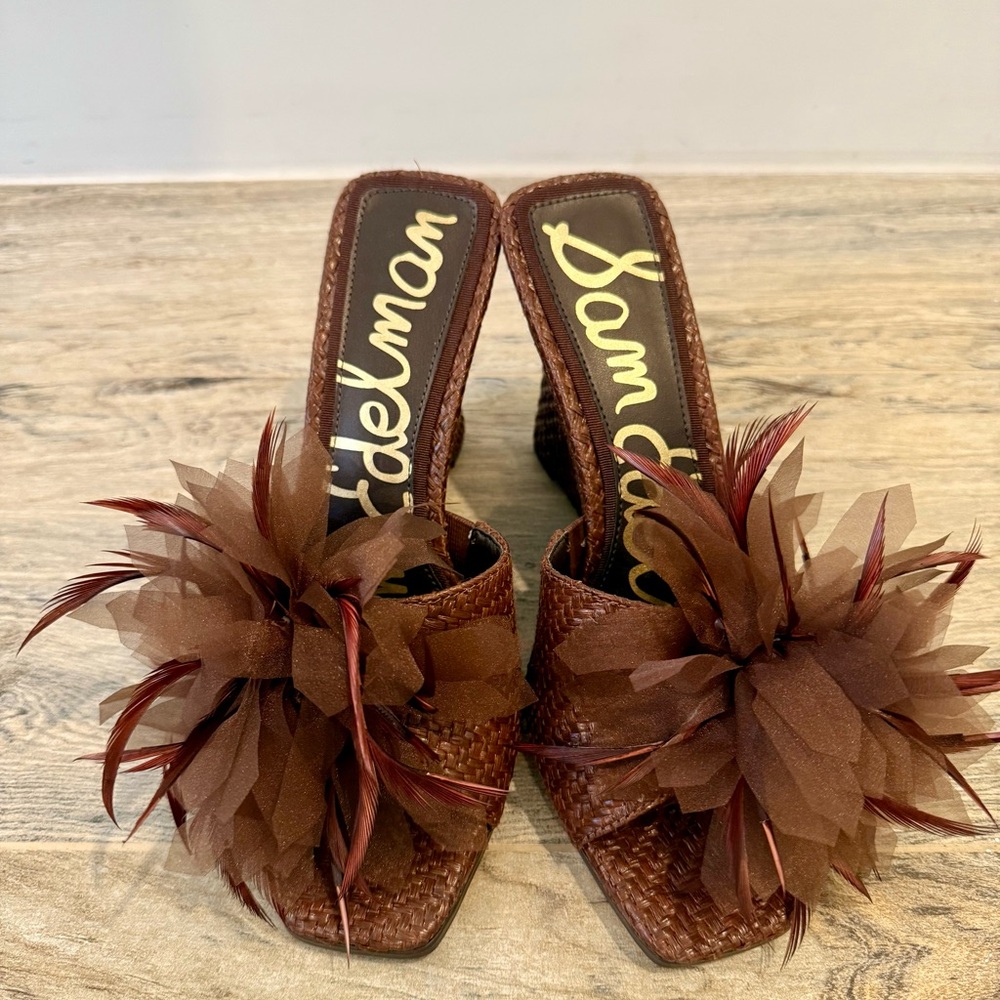 Sam Edelman Brown Feathered Wedge - Size 6